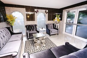 Ocean Beach Palace Hotel and Suites