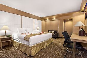 Ocean Beach Palace Hotel and Suites