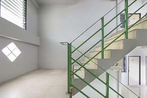 OYO 471 Sunshine Apartment