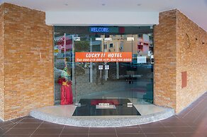 Lucky 11 Hotel