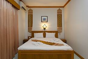 The Little Moon Residence