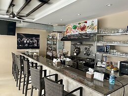 The Little Moon Residence