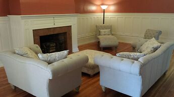 Centralia Square Grand Ballroom and Vintage Hotel