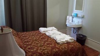 Centralia Square Grand Ballroom and Vintage Hotel