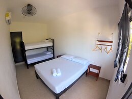 Che Playa Hostel & Bar