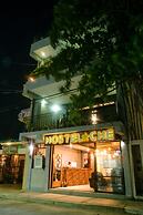 Che Playa Hostel & Bar