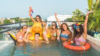 Che Playa Hostel & Bar