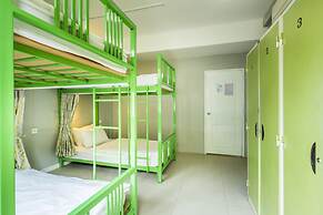 At Hua Lamphong Hotel - Hostel