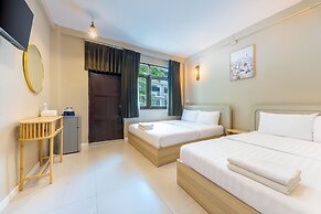 At Hua Lamphong Hotel - Hostel
