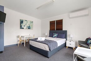 Tin Can Bay's Sleepy Lagoon Motel