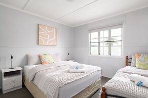 Tin Can Bay's Sleepy Lagoon Motel