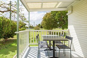 Tin Can Bay's Sleepy Lagoon Motel