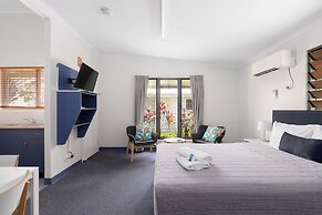 Tin Can Bay's Sleepy Lagoon Motel