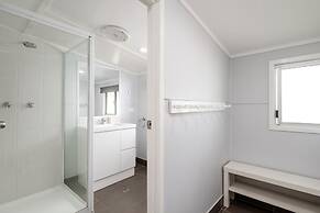 Tin Can Bay's Sleepy Lagoon Motel