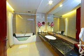 Rocky Plaza Hotel Padang