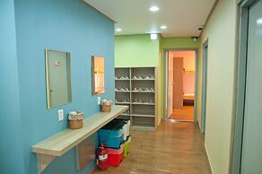 Busan Suk Bak Dot Com Guest House - Hostel