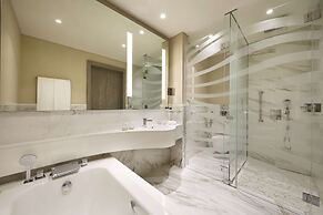 DoubleTree by Hilton Hotel Doha Old Town