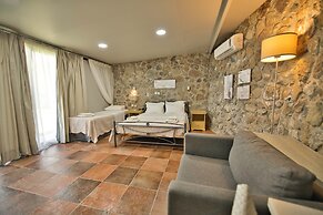 Marini Luxury Apartments and Suites