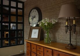 Filatelia Suites & Travel