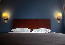 Filatelia Suites & Travel