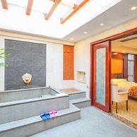 Phoenix Hotspring Resort