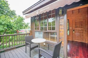 Phoenix Hotspring Resort