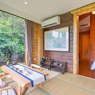 Phoenix Hotspring Resort