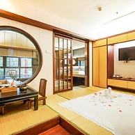 Phoenix Hotspring Resort