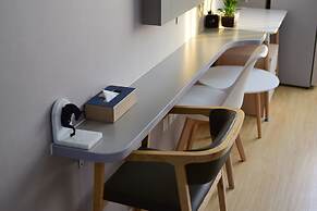 Golden Phoenix Hotel