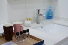 Golden Phoenix Hotel