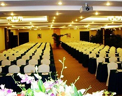 Golden Phoenix Hotel