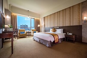Royal Chiayi Hotel