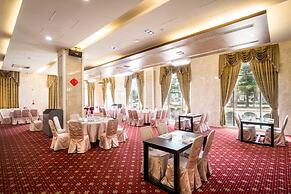 Royal Chiayi Hotel