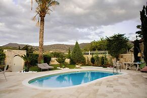 Villa Kokalis Resort