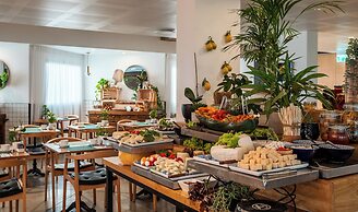 Sea life Nahariya BY Jacob Hotels