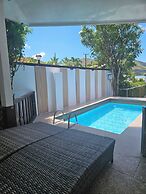 Sea View Lodge