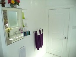 Enchanted Rainforest Guesthouse