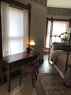 Nauvoo Grand Bed & Breakfast