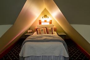 Nauvoo Grand Bed & Breakfast