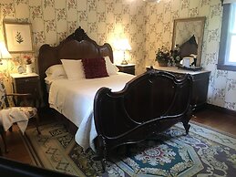 Nauvoo Grand Bed & Breakfast