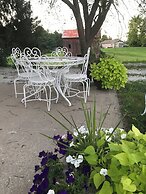 Nauvoo Grand Bed & Breakfast
