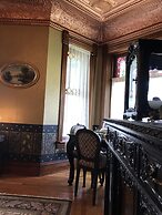 Nauvoo Grand Bed & Breakfast