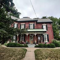 Nauvoo Grand Bed & Breakfast