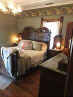 Nauvoo Grand Bed & Breakfast