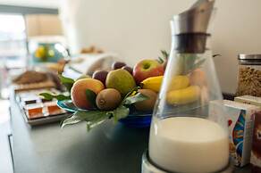 SUYTES Business Studios