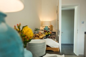 SUYTES Business Studios