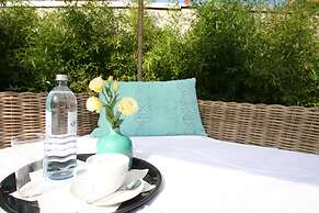 SUYTES Business Studios