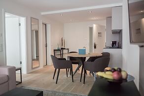 SUYTES Business Studios