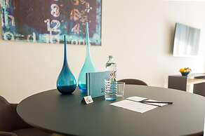 SUYTES Business Studios