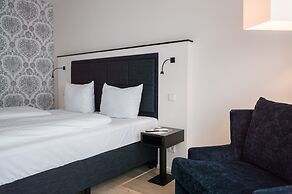 SUYTES Business Studios